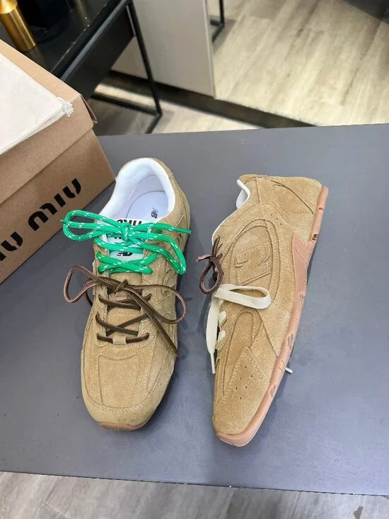 Miu Miu x New Balance 530 SL Sneakers - Picture 6 of 7